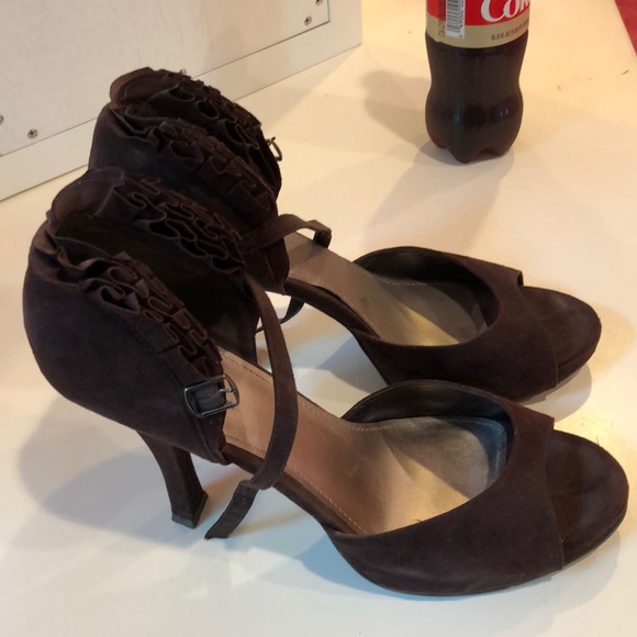 Fergie brown suede heels - Picture 3 of 3